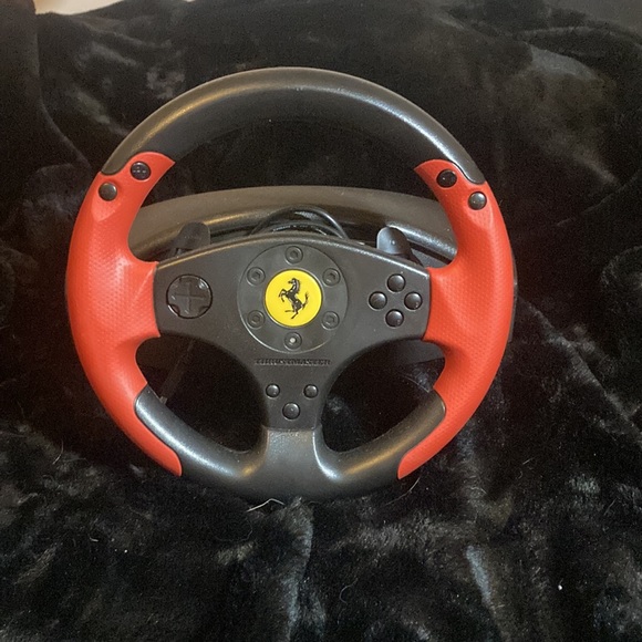THRUSTMASTER Ferrari Racing Wheel - Picture 2 of 9